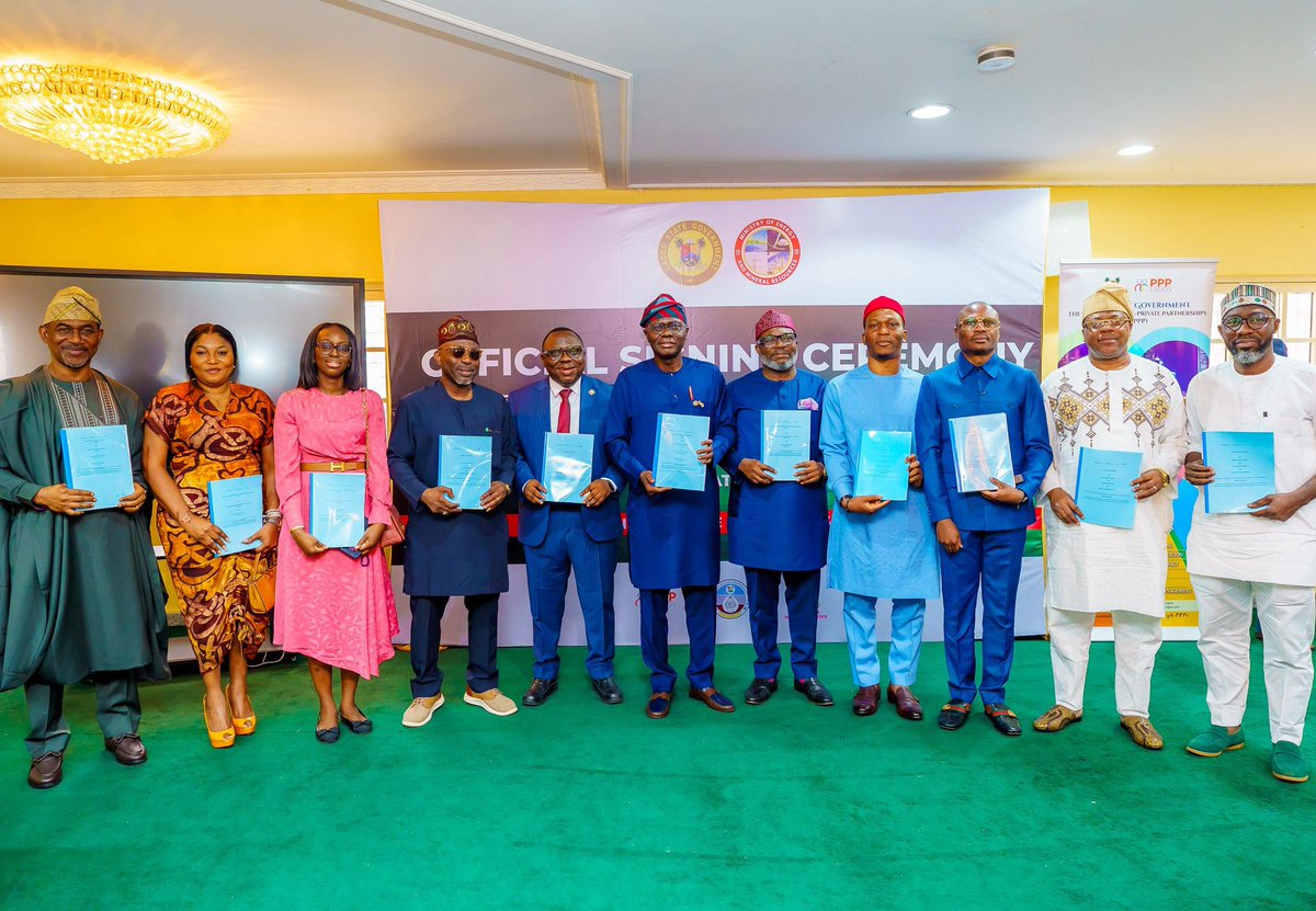 POWER PURCHASE AGREEMENTS 

Governor of Lagos State, Mr <a href="/jidesanwoolu/">Babajide Sanwo-Olu</a> today witnessed the Official Signing Ceremony of Power Purchase Agreements (PPAs) with Mainland Power Limited, Fenchurch Power Limited, Viathan Engineering Limited together with the Lagos State Government.