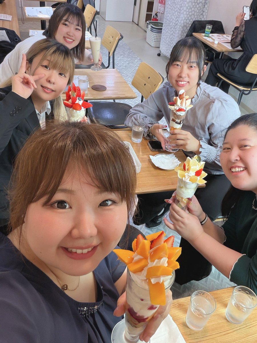 RN_rin_11's tweet photo. 2026宮崎プロアマオープントーナメント
最終16位で終了しました！
応援ありがとうございました。

トーナメント2ゲームトータル勝負
ストライクで勝ち
9本でワンショット
なのにも関わらずノーヘッド6本。
悔しすぎますが自分のつめがあまかったです😞

またグリコに向けて頑張るぞー❤️‍🔥💪 https://t.co/9PbrfEpO67