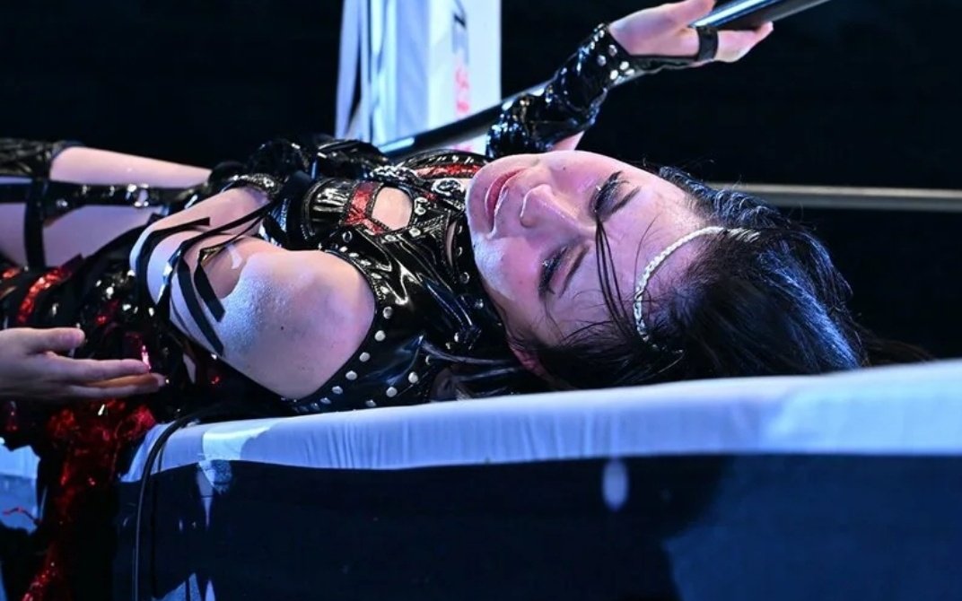 Saya Supremacy 🐦‍⬛🖤 tweet media