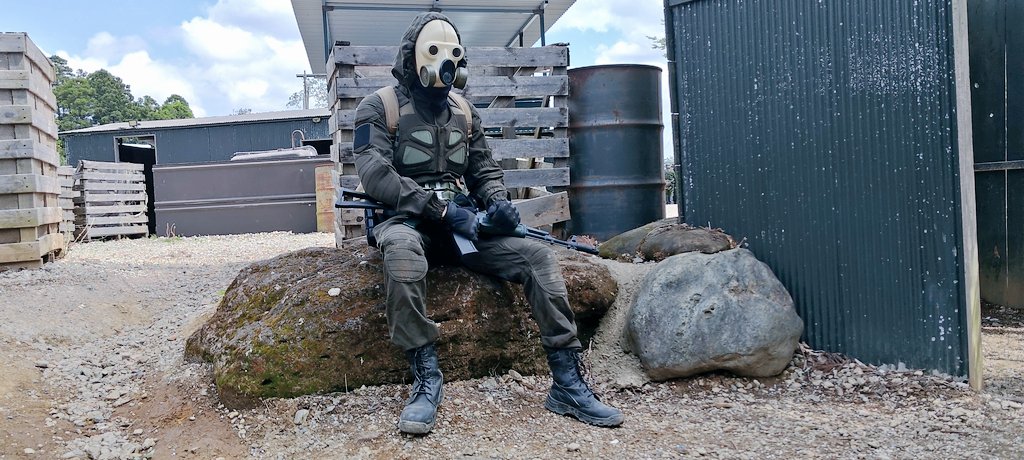 Иди своей дорогой, Сталкер
#AK祭り