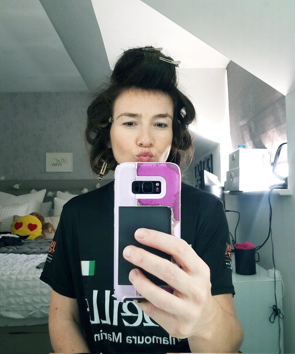 teawhitenone83_'s tweet image. Dot cotton 😂 Then with the pin curls out 😉 #hair #curls