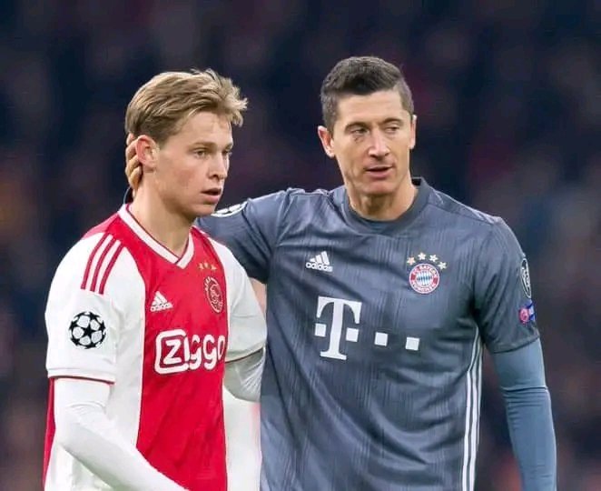 Lewy was playing against his future captain without knowing it 😂