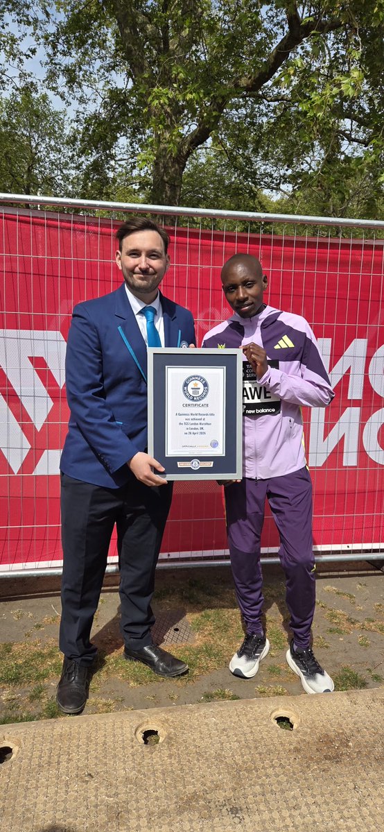 Guinness World Records tweet media