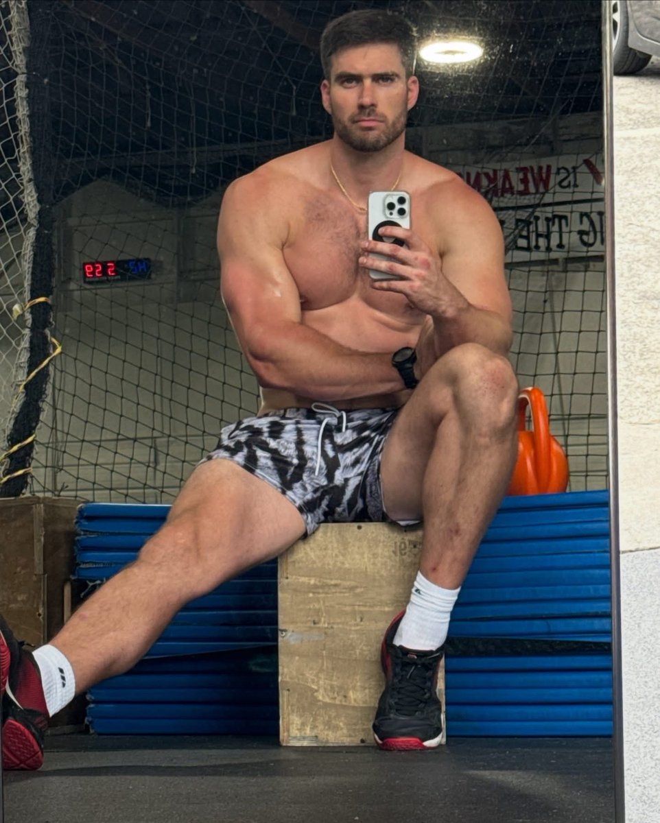 Alpha Hayes tweet media