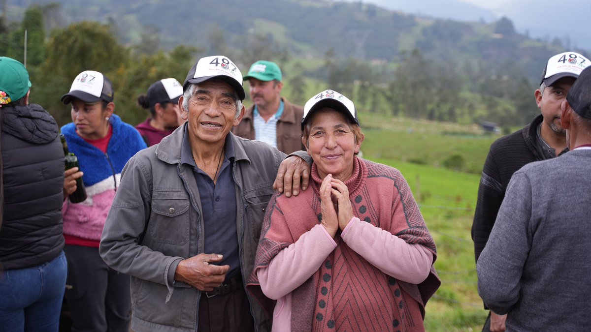 Hoy en Cundinamarca elegimos a los dignatarios comunales que seguirán transformando nuestro territorio. Desde el IDACO seguimos fortaleciendo a las JAC para que gestionen proyectos que mejoran la vida de la gente. #EleccionesComunalesCundinamarca