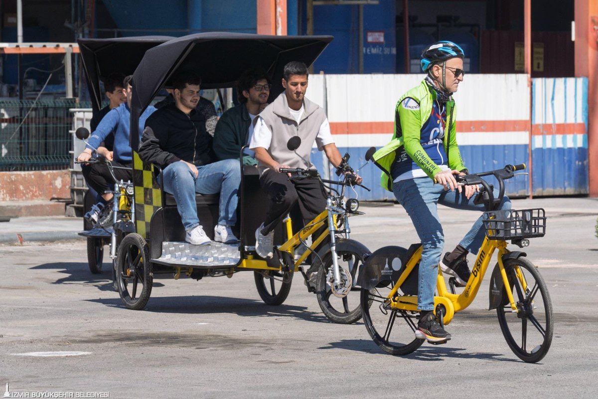 SİYAH SANCAK tweet media