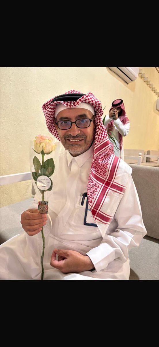 خلف الصقير tweet media