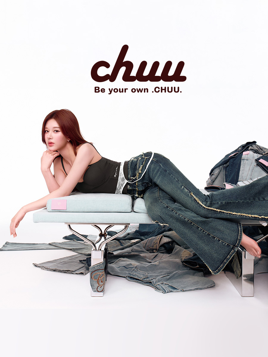 zhaolusi_intl's tweet image. [📸] 042626 #ZHAOLUSI #赵露思           
CHUU Weibo / XHS Update  

“Zhao Lusi 💜 CHUU | We are all… graceful  
CHUU Global Ambassador Zhao Lusi  
Not sure why, but when she lies down like this 
her body lines just become very nice-looking.
Be your own .chuu.”      

🔗