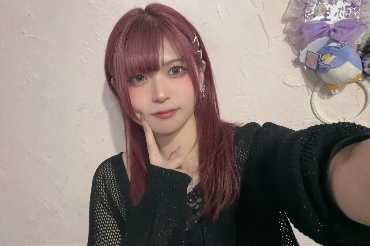 深夜ニダ〜‼️‼️‼️‼️

舞台ハシゴの合間に仕事してきたので顔が終わっておりますがご容赦ください✋