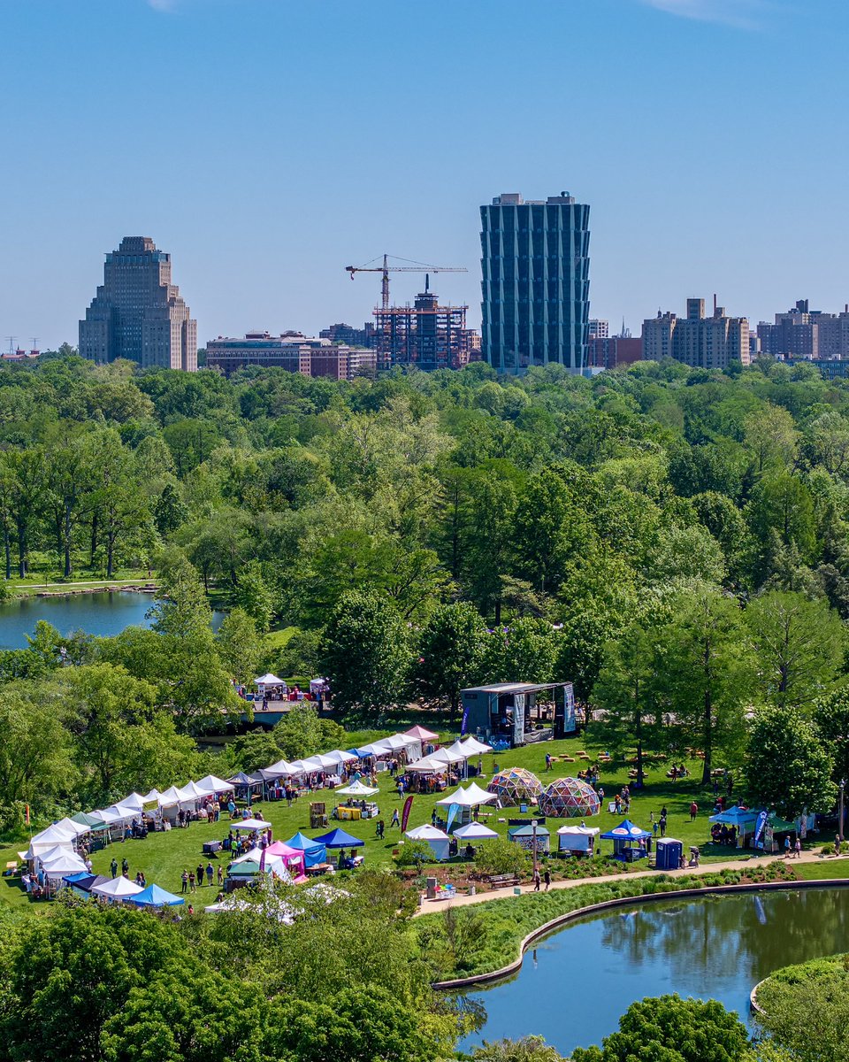 stlaerials's tweet image. Overlooking this weekend’s @stlouisearthday festival at Forest Park! 🌎🌳 #stl #EarthDay