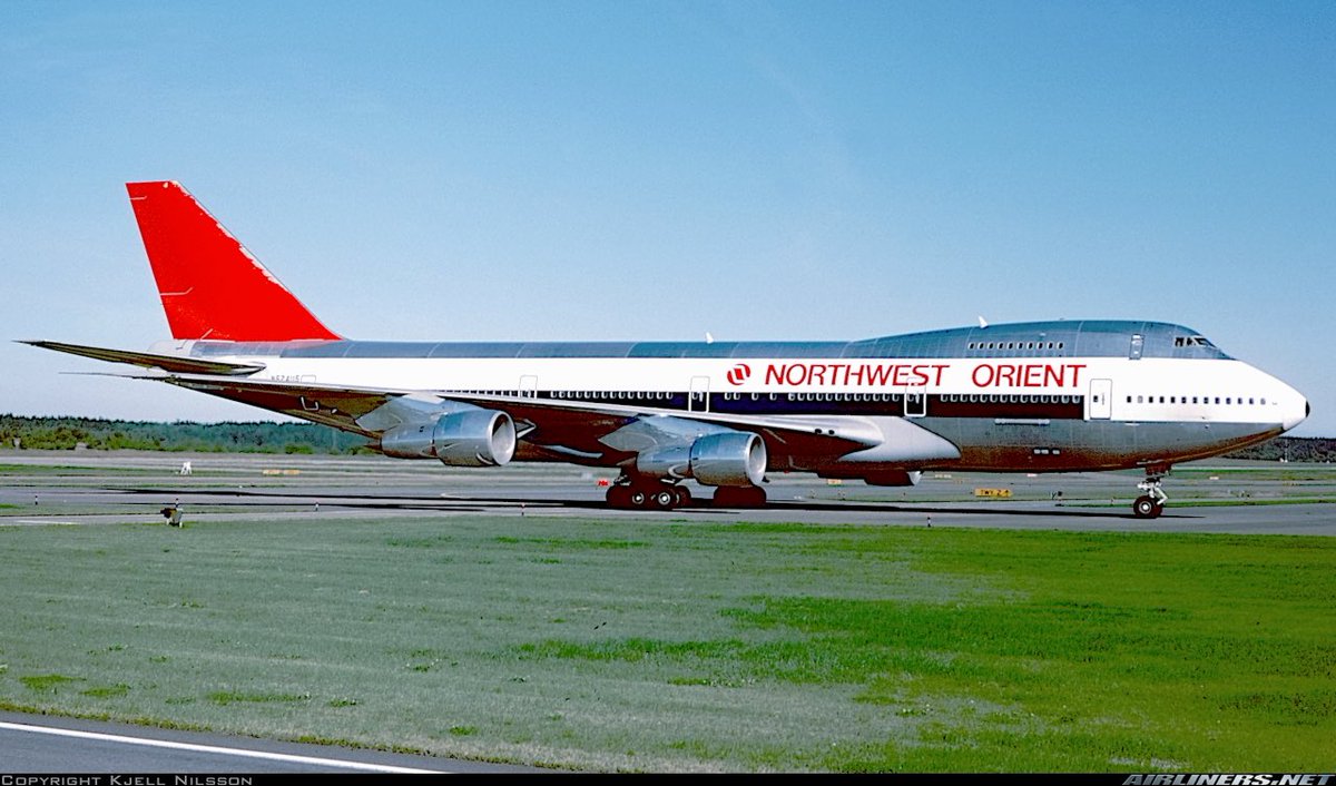 n194at's tweet image. Northwest Orient
Boeing 747-251B N624US 
ARN/ESSA Stockholm Arlanda Airport
September 6, 1979
Photo credit Kjell Nilsson 
#AvGeek #Airline #Aviation #AvGeeks #Boeing #B747 #QueenOfTheSkies #NorthwestAirlines #NWA #ARN #Stockholm @nwa_airlines 🇺🇸