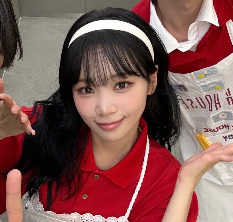 김채원 귀여워…