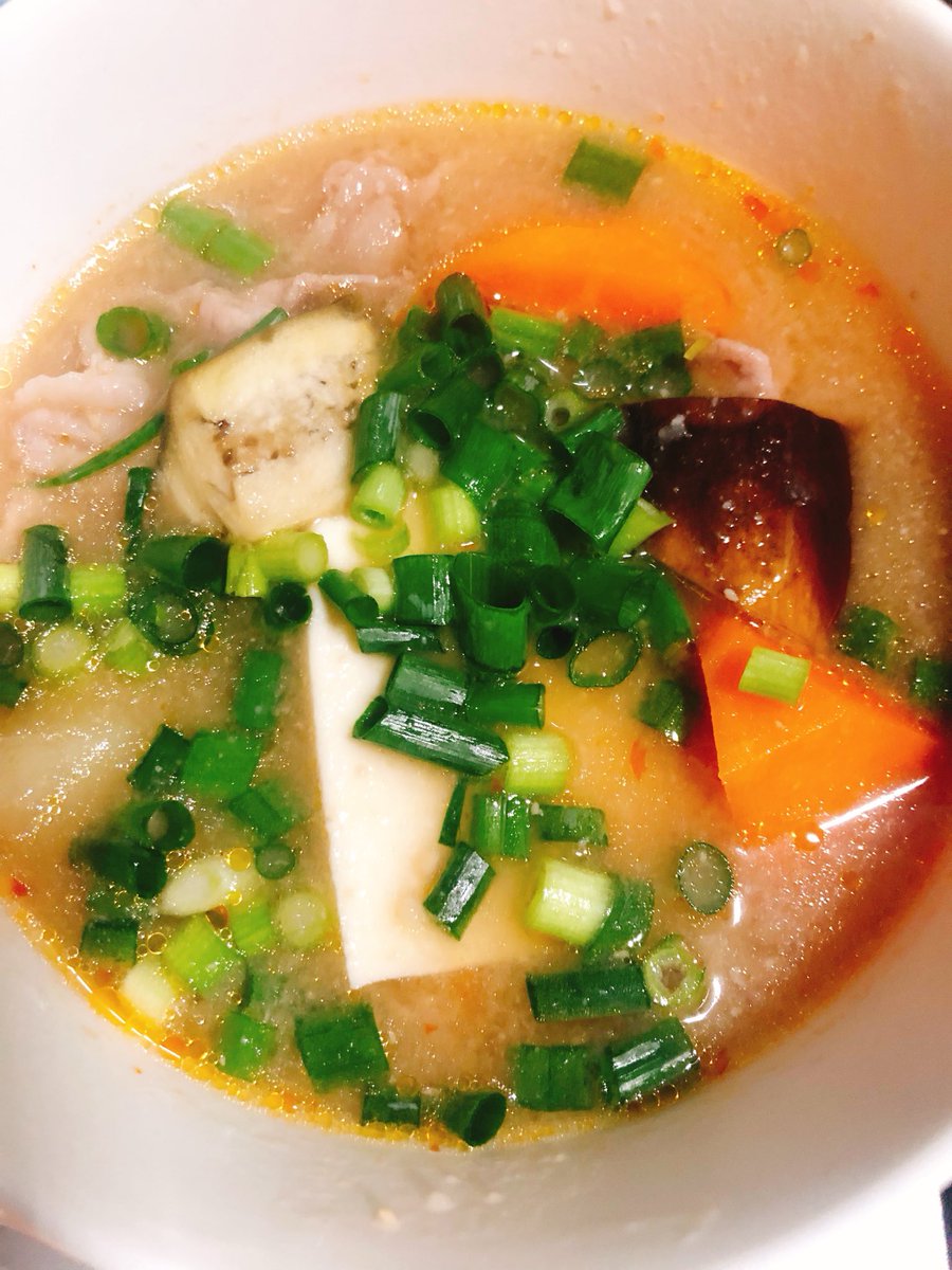 TakakoIkehpx3's tweet image. @IkehataTakako EASY COOKING 💗
TONJIRU, Japanese Miso Soup with Vegetables of the Season, Scallions &amp;amp; Pork A La Chinoise. Nouvelle Chinoise 💗
AMAOU STRAWBERRIES 🍓 from Fukuoka Prefecture 💗
Dessert JAPANESE WAGASHI BUTTER MONAKA  #strawberries #misosoup #dessert #homecooking ⚜️