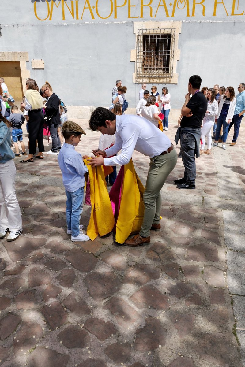 SLopezabril's tweet photo. ‘ La tauromaquia más que defenderla, hay que enseñarla ✨ . https://t.co/1OcxWUOYRD