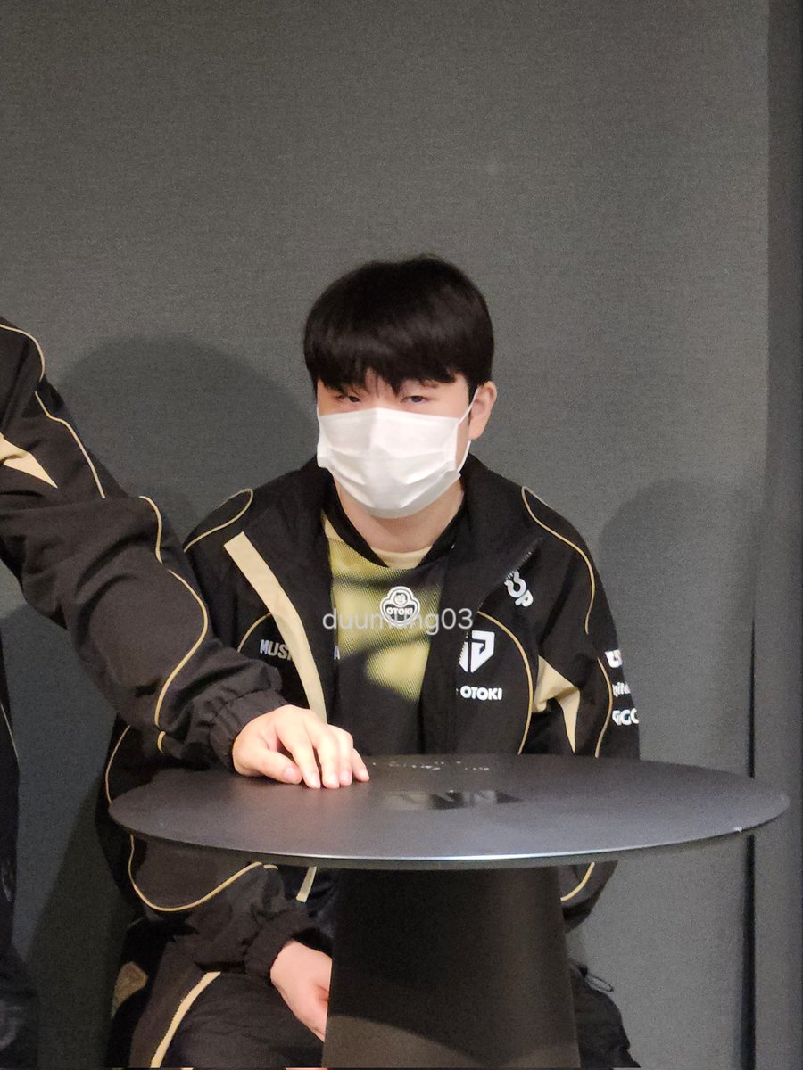 duumung03's tweet image. 착둥이 둘이 얌전히 기다리는 것 봐
아프지 마러라😢

#kiin #기인 #canyon #캐니언