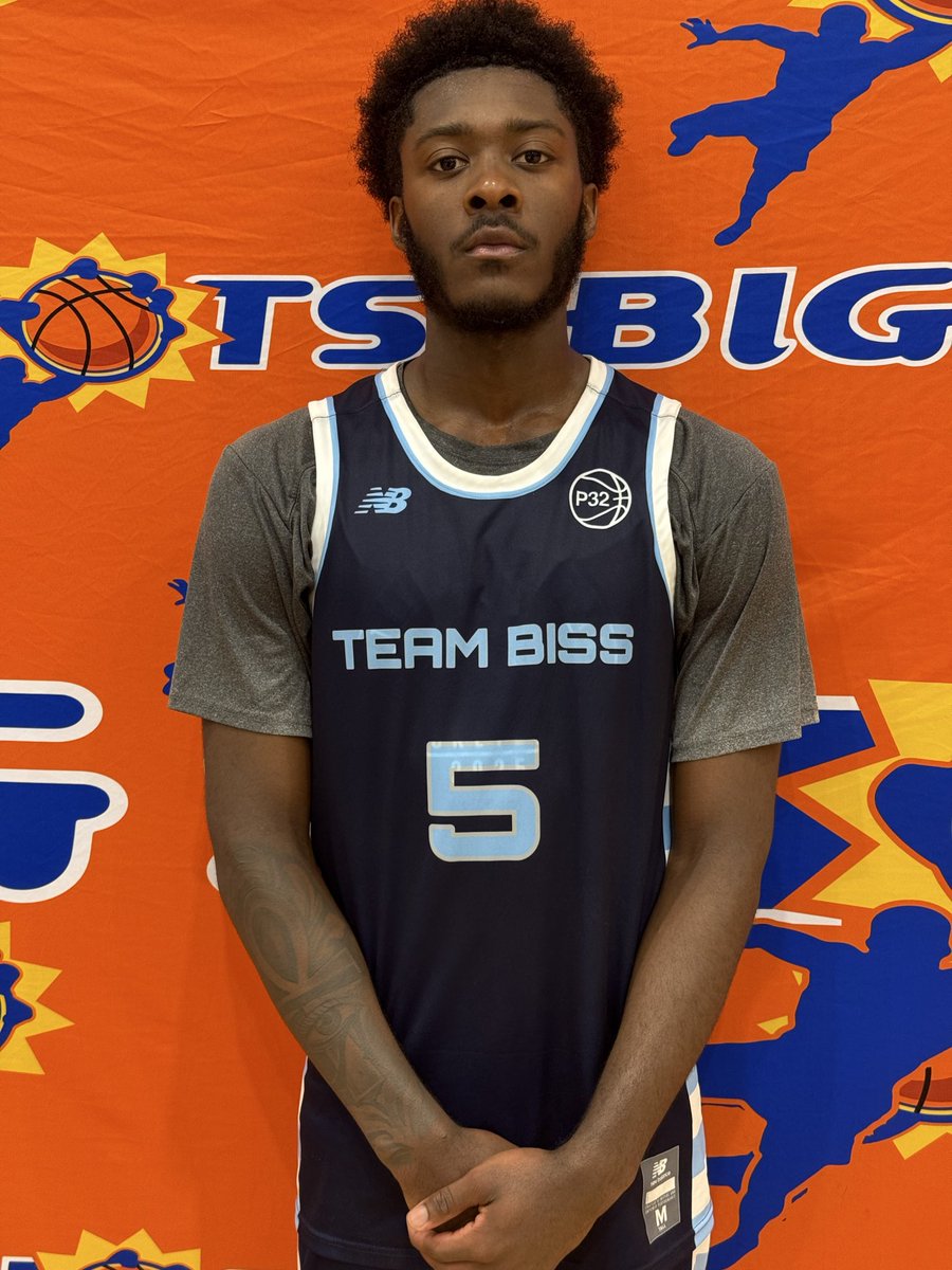 BigShotsGlobal's tweet photo. 17U

ACE 43
Team Biss 64

Game MVP 
#2 Matt Brodigan 13P
#5 Jazyere Thompson 14P
#21 Aaron Key 12P

#Bigshots #RichmondJam https://t.co/mlkFWVZXM9