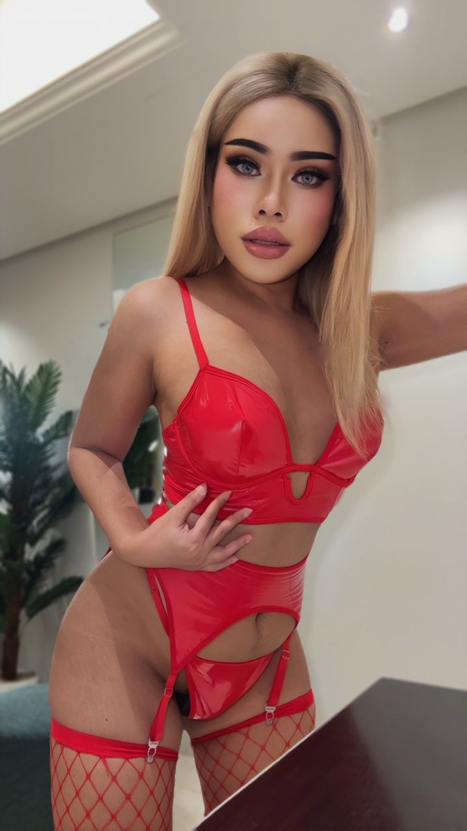 Ladyboy in Saudi, Riyadh 📌📌📌 tweet media