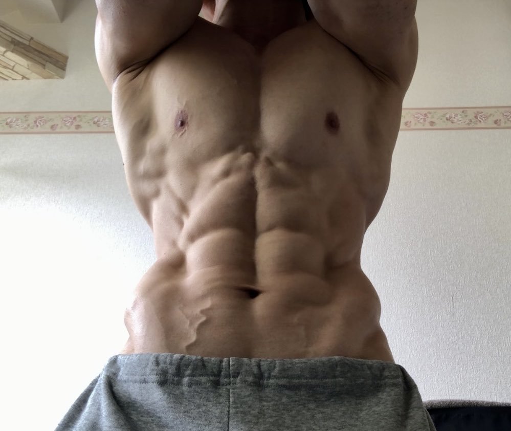 童帝＠⛓🔺三角様のコスしてる人　「神奈川サンカク」 tweet media