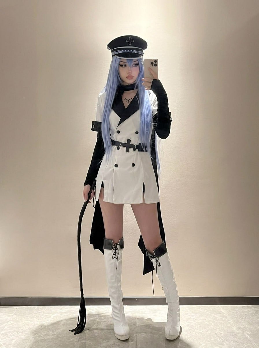 linna_sva's tweet photo. Name: Akame (cosplay)
Height: 168 cm
Weight: secret
Country: 🇺🇸
Status: dangerous / don’t approach 😈 https://t.co/ERww9SiLcP