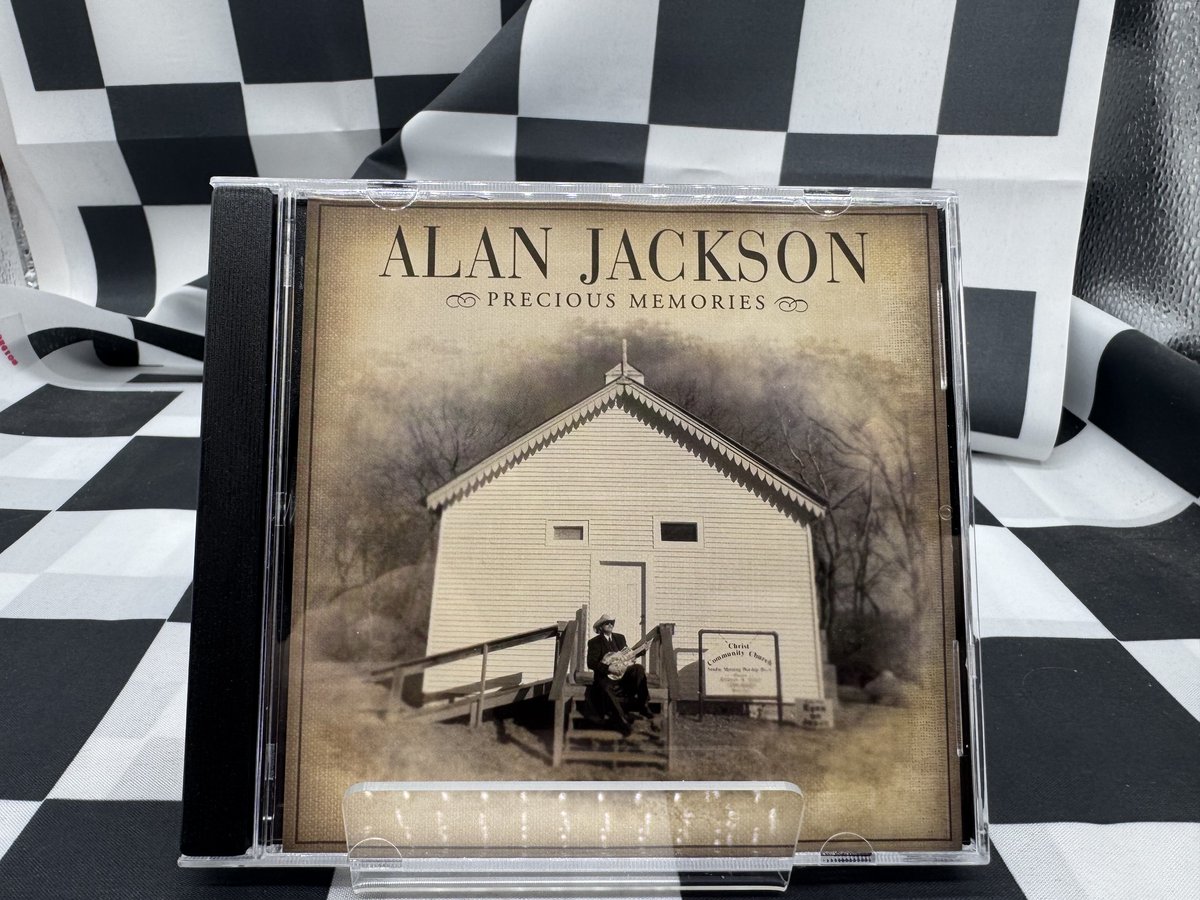 WilliamJGraham's tweet image. Check out Precious Memories by Alan Jackson (CD, Feb-2005, Arista) ebay.us/m/Gkyolj #eBay via @eBay 
"Precious Memories" by Alan Jackson is a gospel album released under Arista Records in 2005. Produced by Keith Stegall, the album features a mix of gospel and country