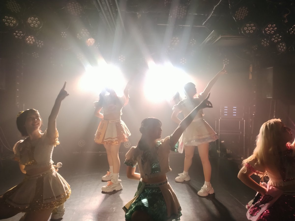 __c__to's tweet photo. 土日ライブ1本ずつでは物足りない気もしてきたけど、GWたくさん会えるからいいや https://t.co/N3Xt3iaGtc