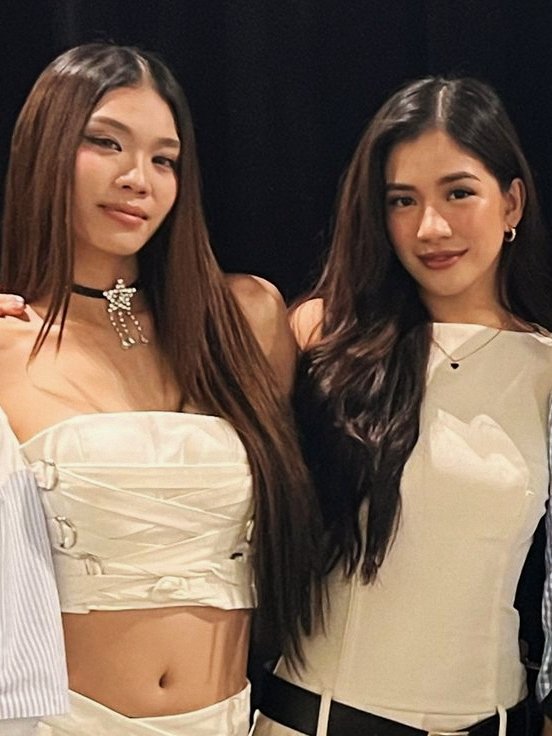 WERK — a very short feel-good #aiahcey domestic AU. 

Ria (A) goes to work early, Eira (S) deals with a diaper-free toddler :P