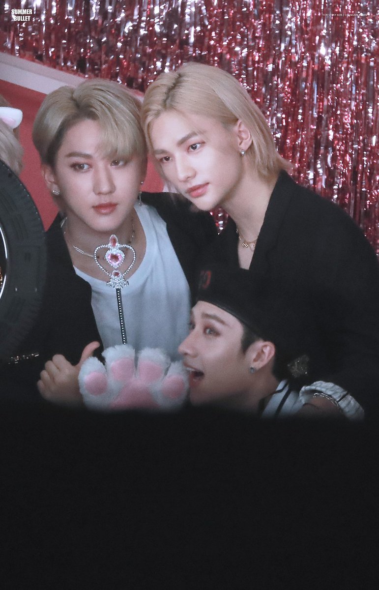 thea 🍇 tweet media