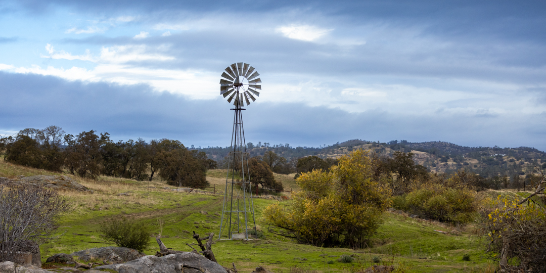aHeartSoFull's tweet image. Good morning/evening and Happy Sunday everyone!
Today's Challenge is WINDMILLS.
Qp or Share here 👇

#windmills #landscape #nature