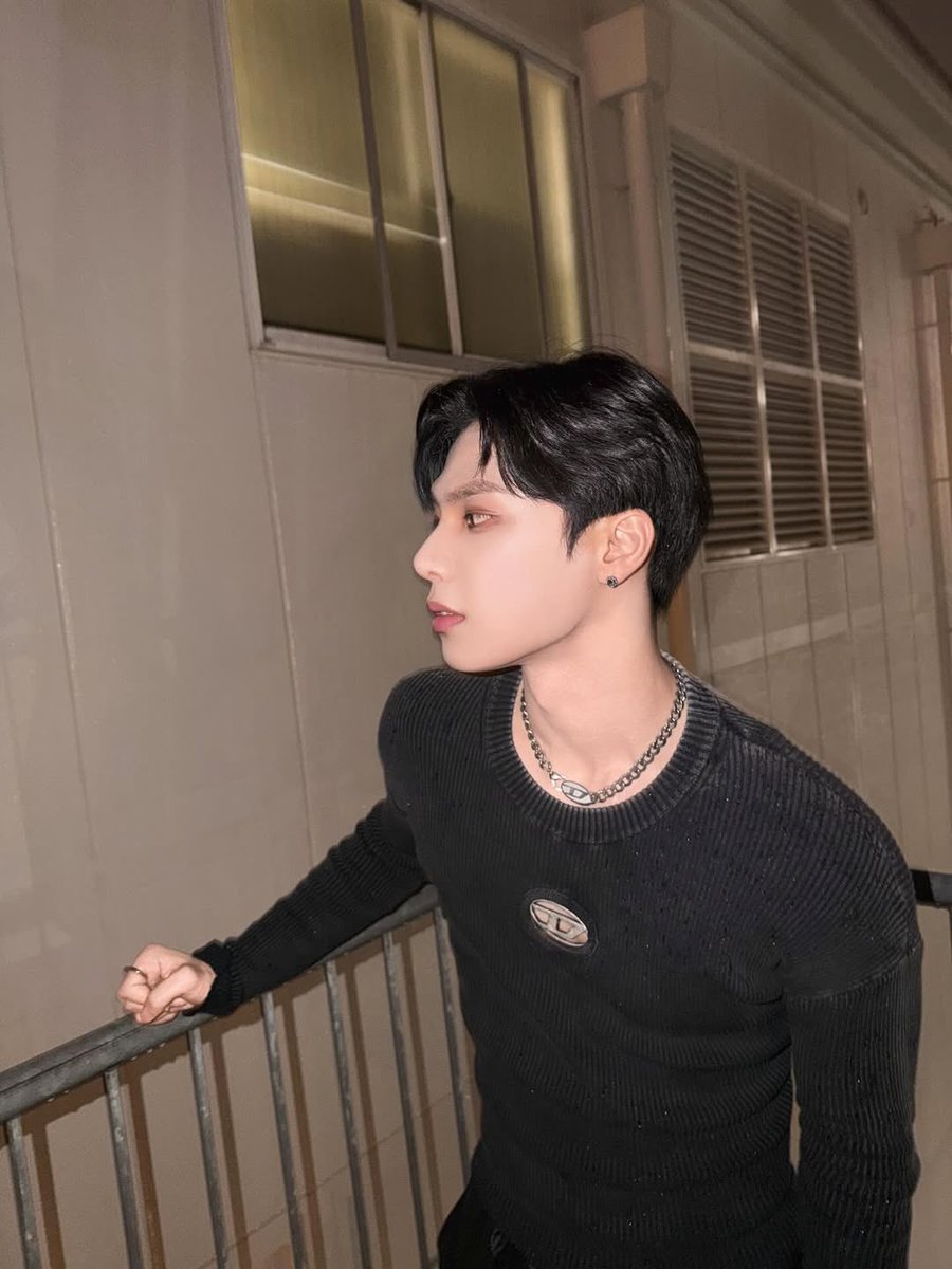 ConVanilla9471's tweet photo. 260426 IG jjun_0925

오사카아아아아아아아아 👋 #osaka #inaminute #inning https://t.co/W7auMASqI7