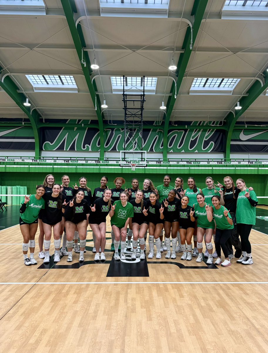 Marshall Volleyball tweet media