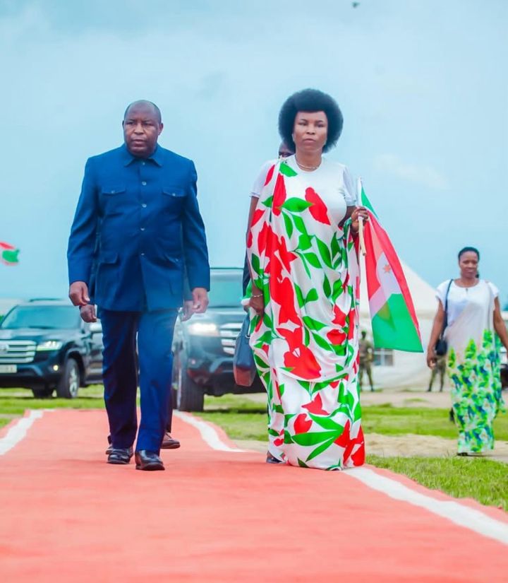 L’Histoire s’écrit avec de la constance.  

Je félicite S.E. <a href="/GeneralNeva/">SE Evariste Ndayishimiye</a> le Président du #Burundi, Président de l' <a href="/_AfricanUnion/">African Union</a>,élu candidat présidentiel pour 2027.  

Prochain arrêt : prospérité, dignité et unité pour le Burundi et tout le continent africain.