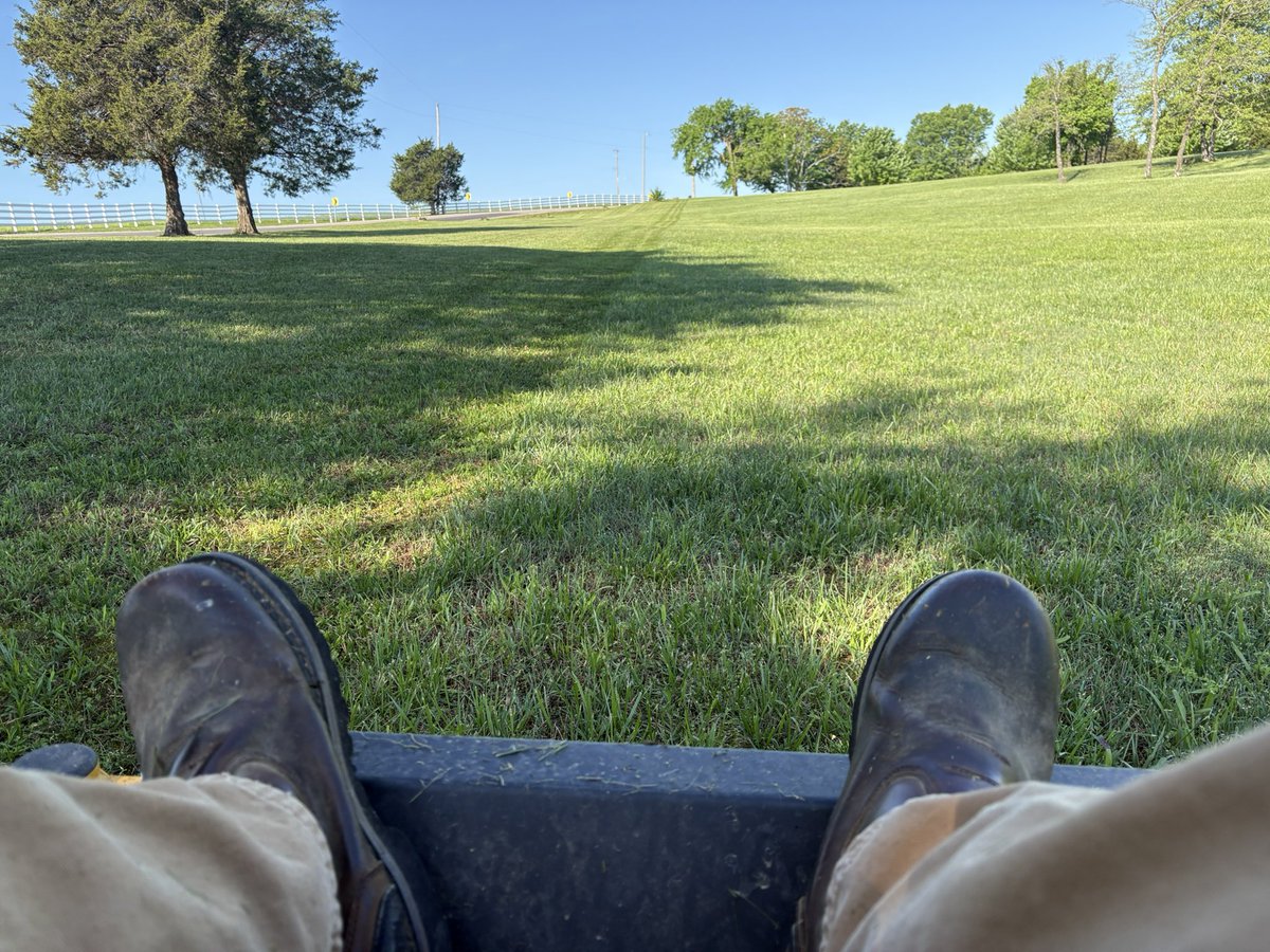 MAC_President's tweet photo. This week’s mowing therapy brought to you by the top 40 pop/rock hits of this week in 1984. https://t.co/3hb207uOxp