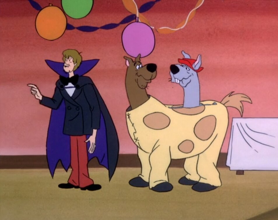 WendyLovesJesus's tweet image. Ah, #NationalTellAStoryDay! 📚🧚‍♀️ How about a bedtime story, #ScoobyDoo? Rah? Rah. Okay.

"Once upon a time, there was a totally groovy Halloween party. There was food and games, and everyone was having so much fun! That is, until *he* showed up... THE HEADLESS HORSEMAN!!!!! 🎃🐎