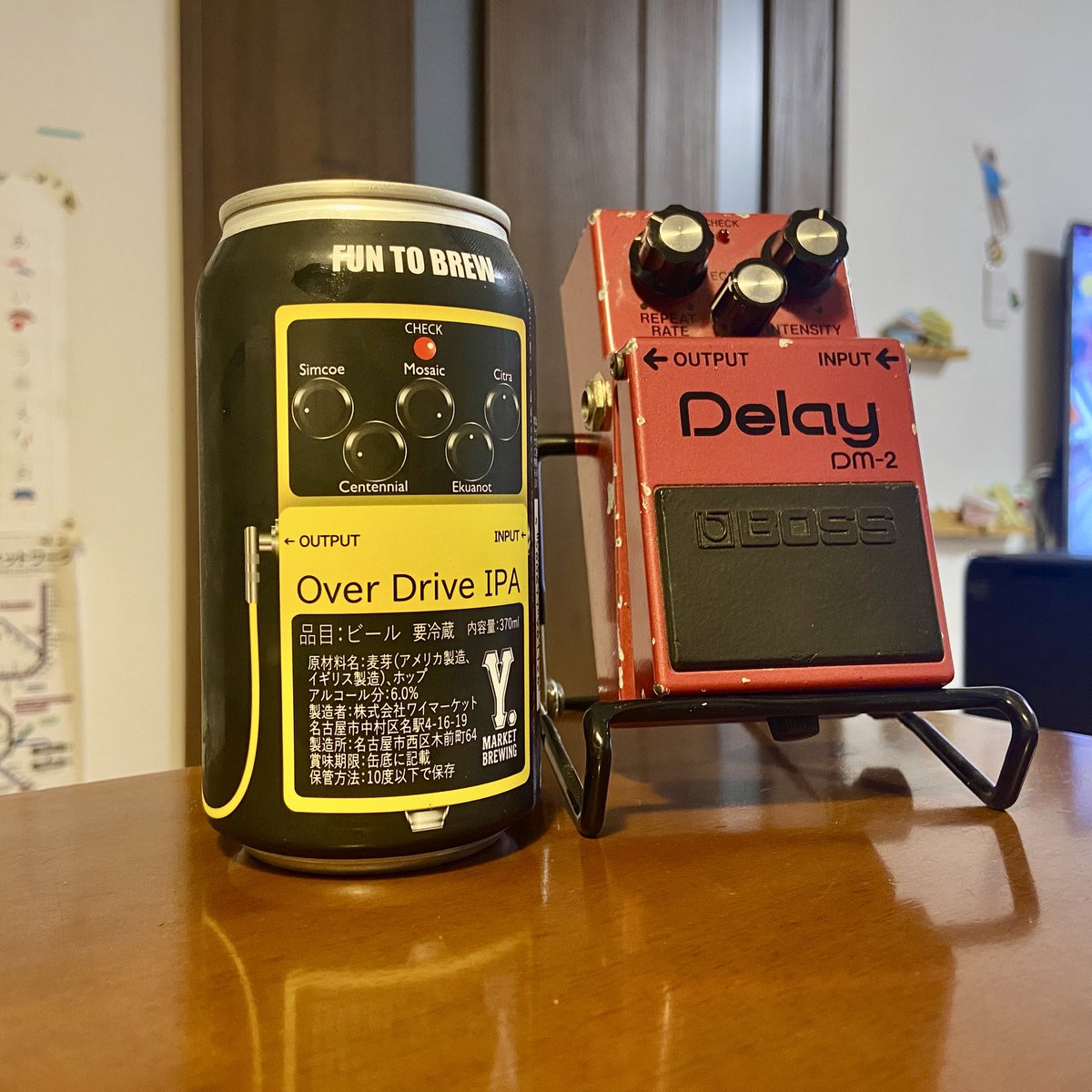 HazyPedals's tweet image. てことで、@Y_Market_Brew Over Drive IPA × Boss DM-2

OD-3と一緒に撮ると、よりお揃いっぽくなる気がする！
草柑橘フレッシュうめー！
#beer
#ymarketbrewing