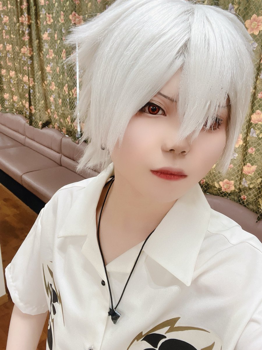 白。 tweet media