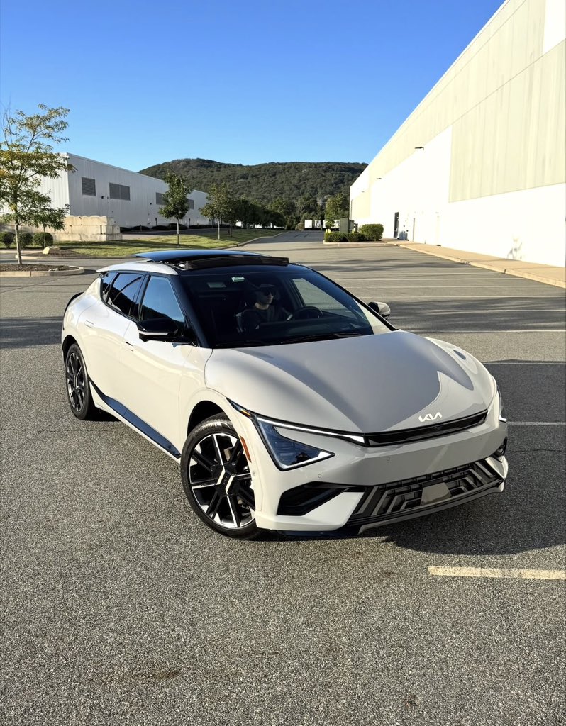 GrailArchive's tweet image. Not what people picture when they hear Kia

Kia EV6 GT-Line