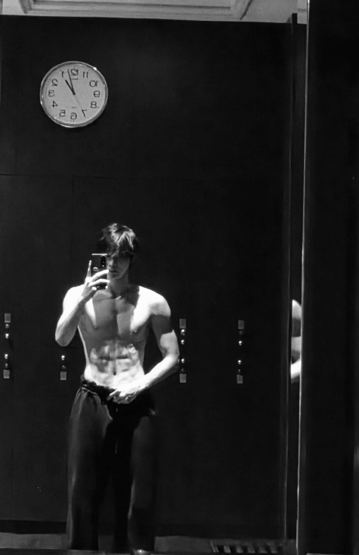 Woodsy Corner. tweet media