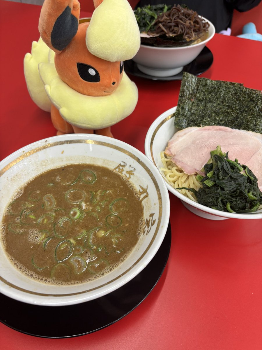でみす tweet media