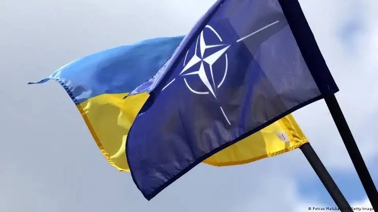 распад и неуважение tweet media