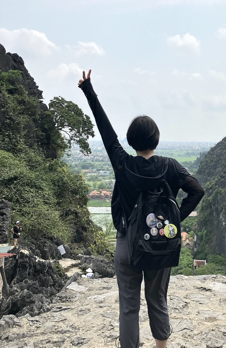 ニンビンではムア洞窟にも登りました⛰️

めちゃくちゃ自慢げに登った感出してるけど、半分くらいしか登れなかったヒト😂

#ハノイ
#ニンビン