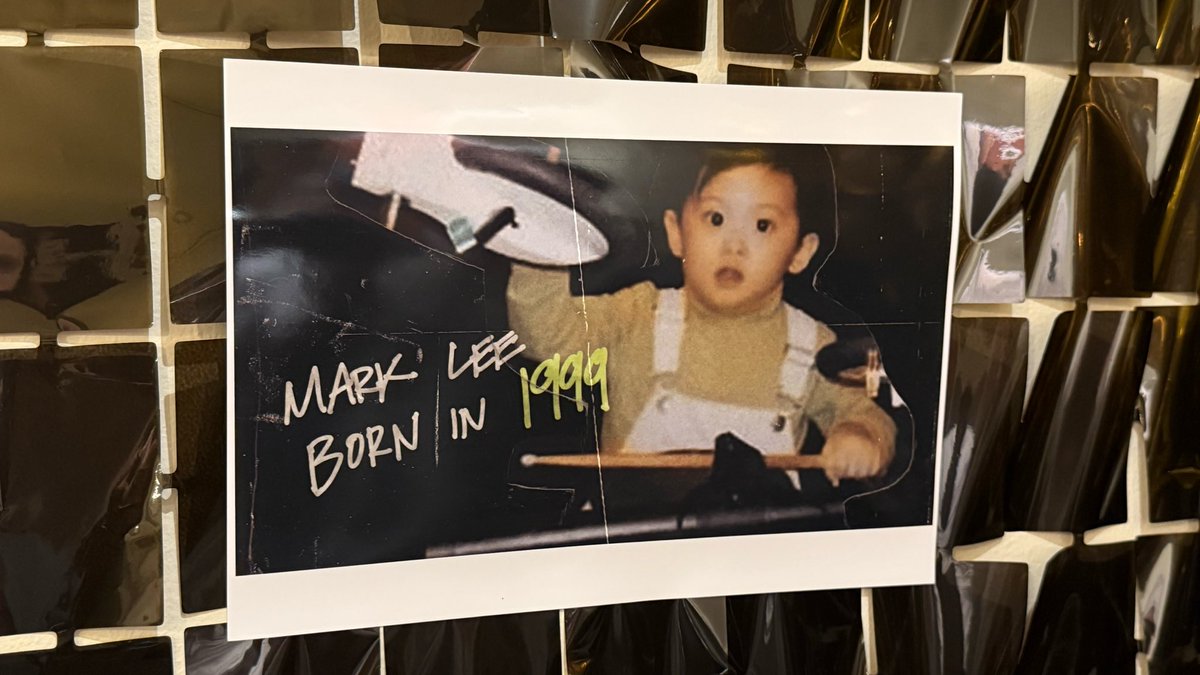 Mark Lee-natics Anonas Chapter 🩵
#AboutYouMarkLee
#MarkLee10thAnniversary