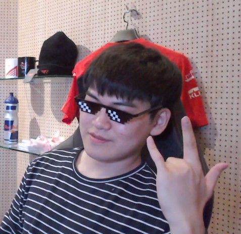 yema🐻🍊 #1 guke truther is crazy about gunblade tweet media