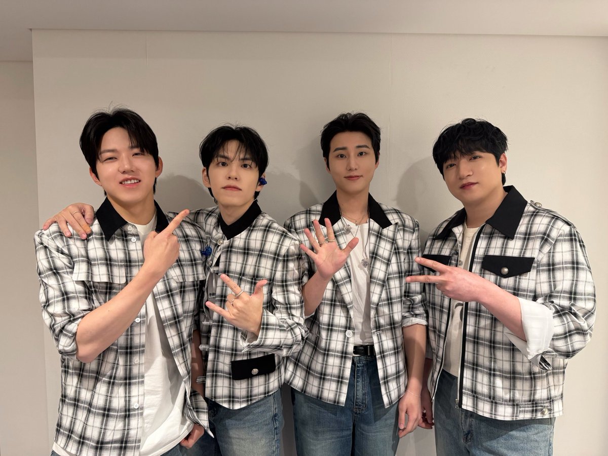 DAY6 tweet media