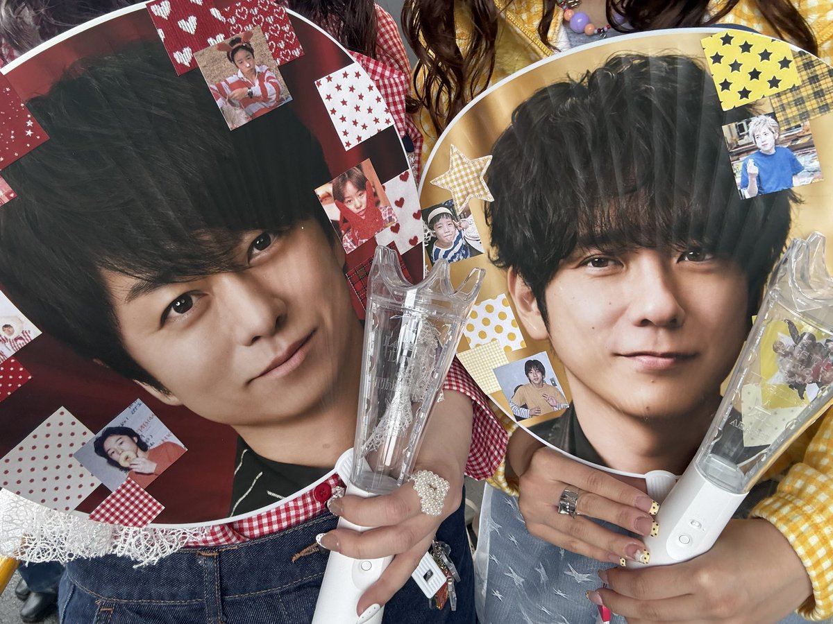 kazuninooo's tweet photo. こんなに大きくなりました！⭐️
私の人生に”でっかい愛とか希望"を届け続けてくれてありがとう♩♬*゜
 #WeareARASHI 
@arashi5official 
@nino_honmono https://t.co/zGR2PPgjI7