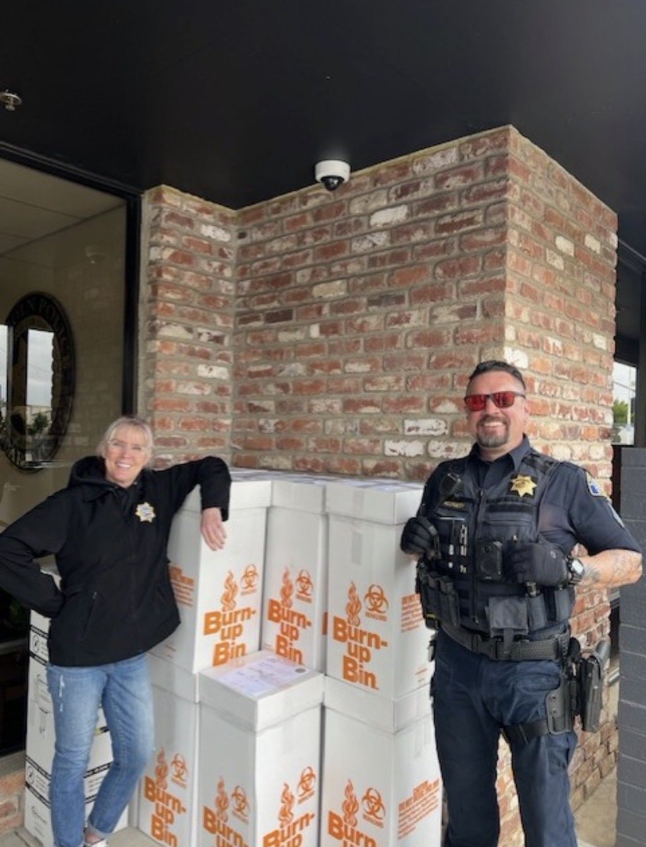 LincolnPolice's tweet photo. LPD Collects 402 Pounds of Unwanted Prescription Drugs During Take-back Event

Yesterday, Sergeant McCauley, Property/Evidence Expert Gurnee, and LPD VIPS led our prescription drug take-back event. We saw 142 cars come through, up from 127 last year. In total, 402 pounds of prescription drugs were turned in, compared to 377 pounds last year. 

The items will be destroyed by our Property and Evidence Division. Thank you to everyone who utilized this event to safely discard unwanted prescriptions.