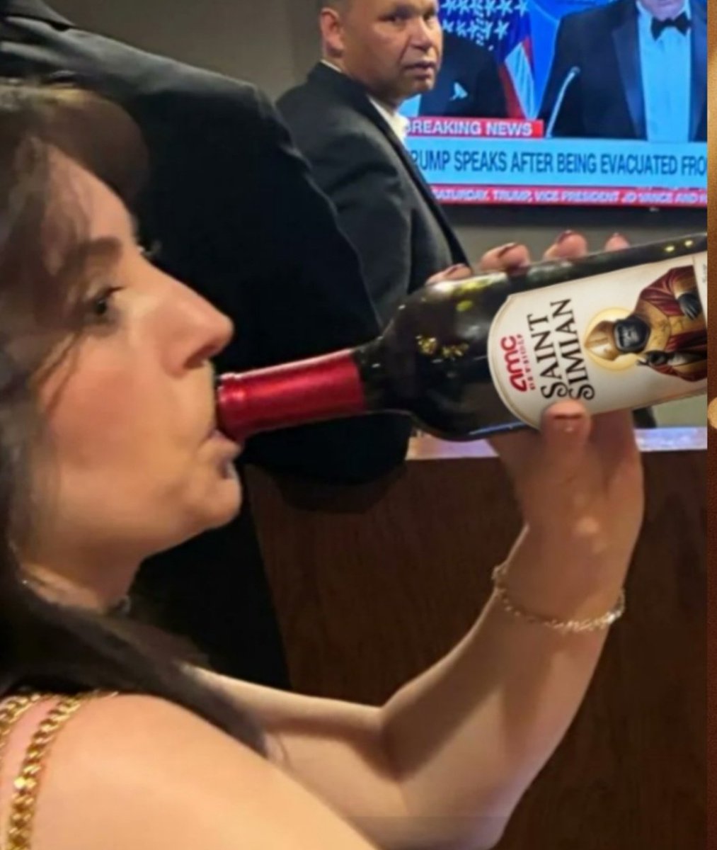 Jurassic Ape tweet media