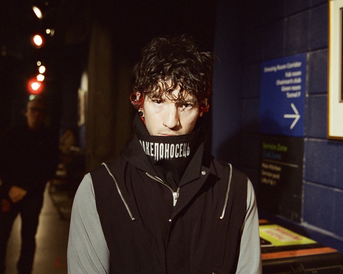 twenty one pilots charts tweet media