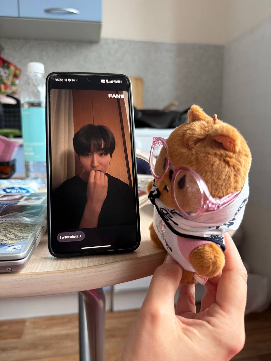 leeknowswifeyfr's tweet photo. Бэйби баг баг смотрел на папку https://t.co/R4ayh5azJ2