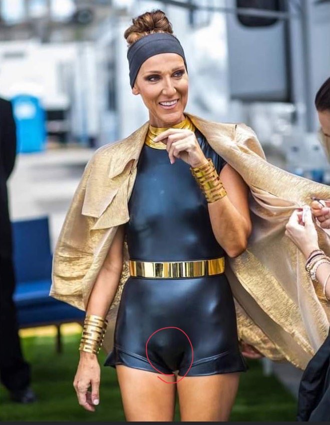 dudlooklikelady's tweet image. Also take note of the male collarbone and male penis bulge 🤡 #egi #hollywood #trans