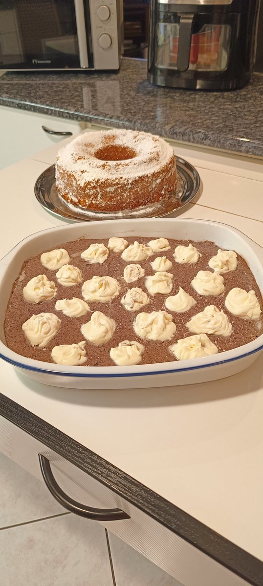 aigiotissa. tweet media